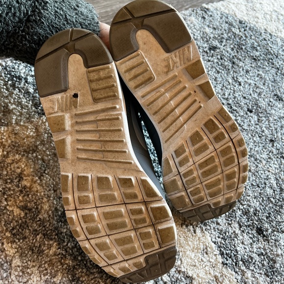 Nike Air Max Tavas - Picture 5 of 8